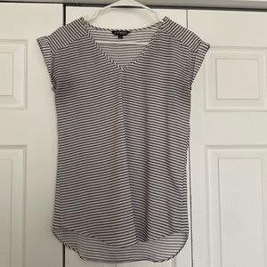 Express V-Neck